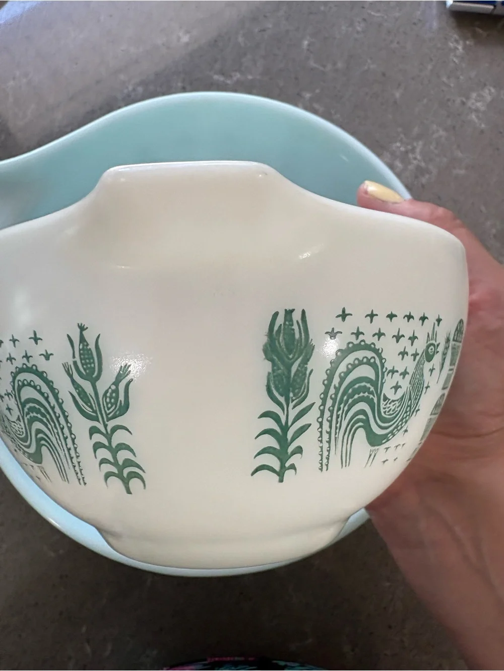 Pyrex vintage amish